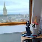 Equipe En Hyper-centre Avec Parking Prive Et Gratuit - Vue Sur La Et Chateau De 凯恩