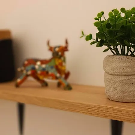 Apartment Equipe En Hyper-centre Avec Parking Prive Et Gratuit - Vue Sur La Et Chateau De Caen