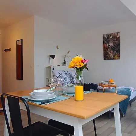 Equipe En Hyper-centre Avec Parking Prive Et Gratuit - Vue Sur La Et Chateau De * Caen